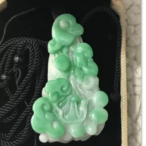 Cert'd Untreated Natural Green Grade A Jadeite Jade Pendant cabbage 086899